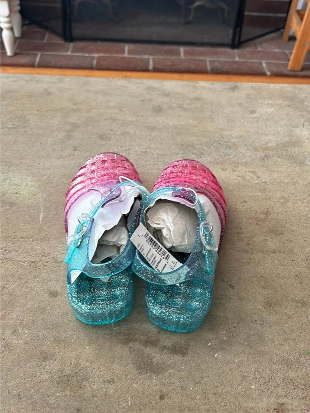 Childrens Place Rainbow Jelly Shoes Fisherman Sandals NWT Big Kid size 3 (A-7)